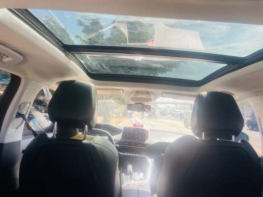 PEUGEOT 3008 2018 image 14