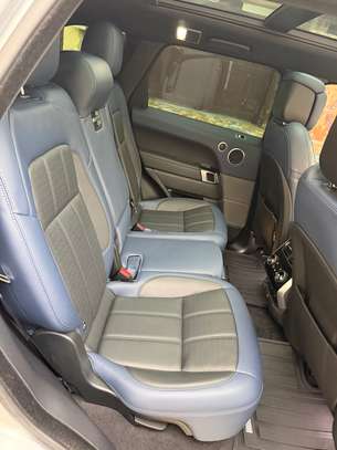 Range Rover sport image 11