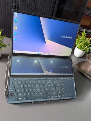 ASUS zenbook i7 10th / Nvidia/ 16gb ram image 2