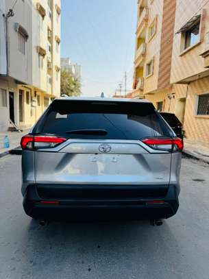 Toyota Rav 4 2021 image 5