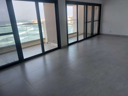 Appartement F5 vue mer, idéalement situé au Virage image 1