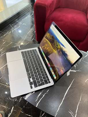 MacBook Pro 2020 1tera image 4
