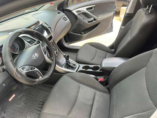 Hyundai Elantra 2015 image 4