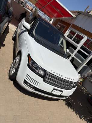 Range Rover Vogue image 2