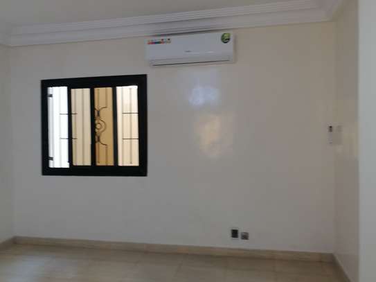 Très joli appartement à louer au Point E image 12