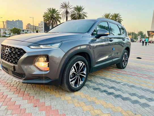 Hyundai Santafe 2019 image 4