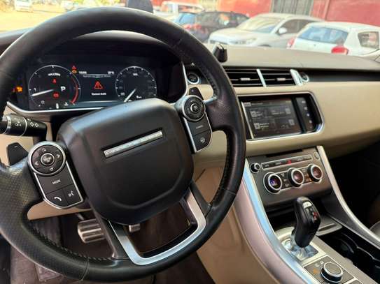 Belle Range Rover Sport HSE image 3