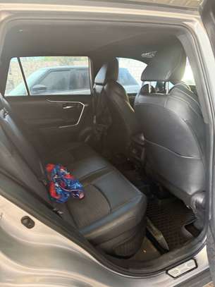 Toyota Rav 4 2021 image 6