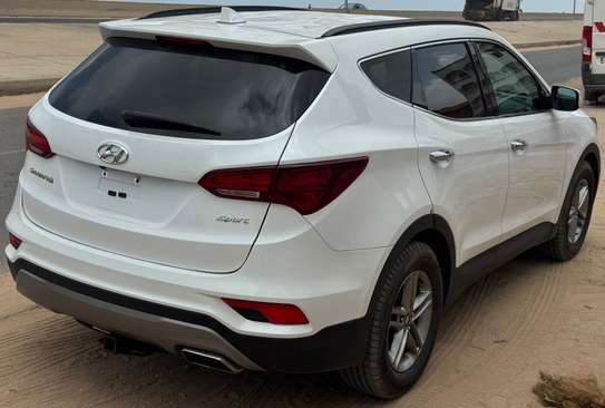Hyundai Santafe 2017 image 6
