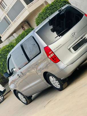 Hyundai Starex 2016 image 3