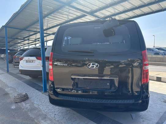 Hyundai Starex 2017 image 12