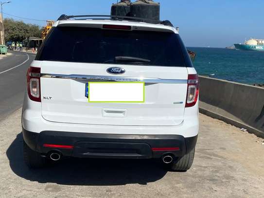 Ford Explorer XLT --7 places --4WD image 5