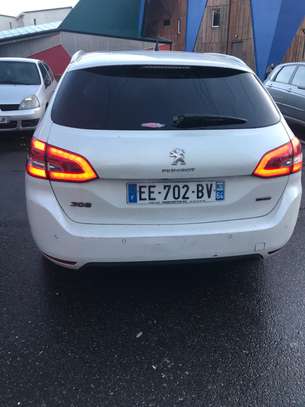 Peugeot 308 2016 image 9