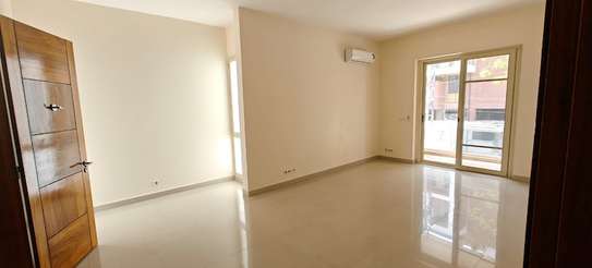 MAGNIFIQUE APPARTEMENT DEUX CHAMBRES A MERMOZ FACE A LA MER image 12