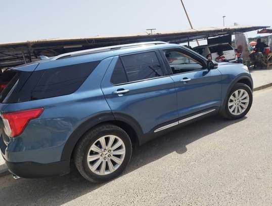 Ford explorer limited 2021 image 5