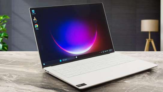 XPS 9440 RTX 4050 image 5