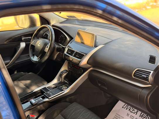 MITSUBISHI ECLIPSE CROSS 2020 image 7