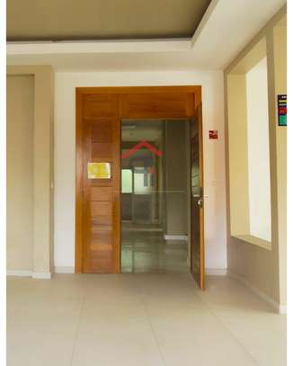 BUREAUX A LOUER A FANN RESIDENCE image 10
