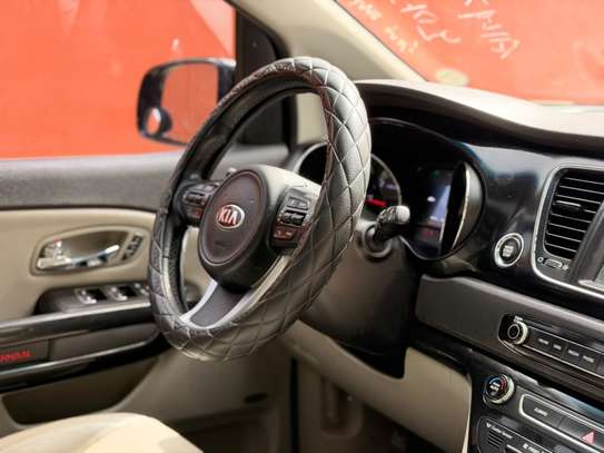 Kia Carnival 2016/17 image 6
