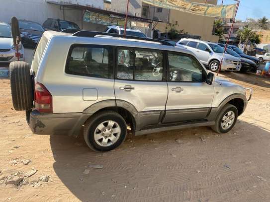 mitsubishi pajero image 5