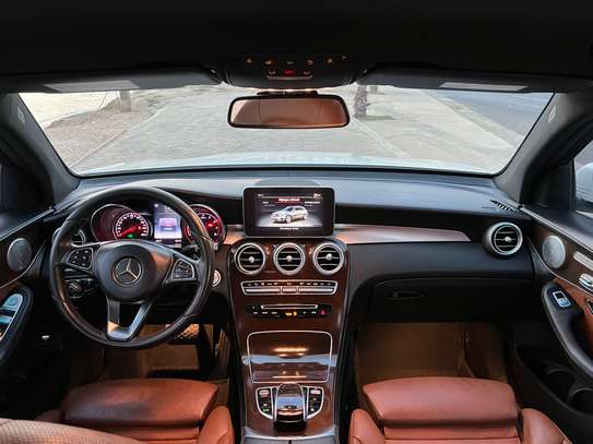 MERCEDES GLC 300 2017 image 12