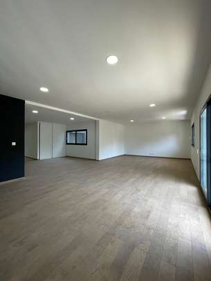 F4 neuf à louer au point e 204 m² image 10