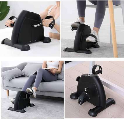 Mini vélo d’exercice pour l’exercice des jambes et bras image 1