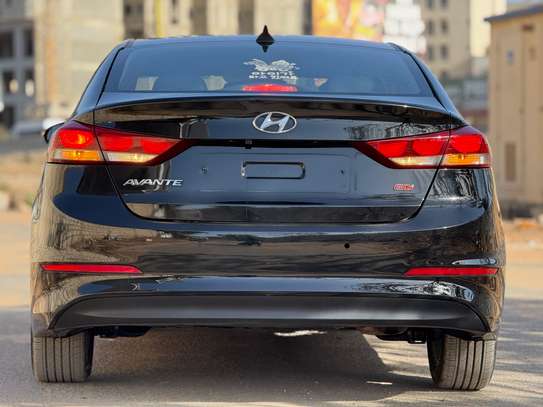 2017 HYUNDAI AVANTE image 10