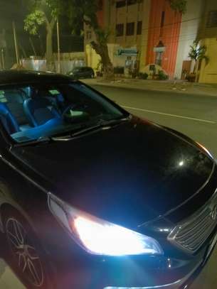 Hyundai sonata image 2