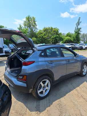 Hyundai Kona 2021 SOus douane image 2