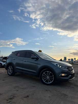 Hyundai santa fe 2017 image 1