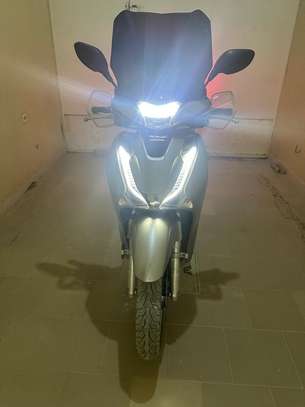 Vente Honda SH 125 venant avec ses papiers image 1