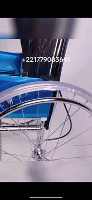 Fauteuil roulant original image 4