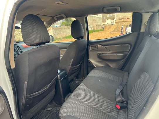 MITSUBISHI L200 DOUBLE CABINE image 4