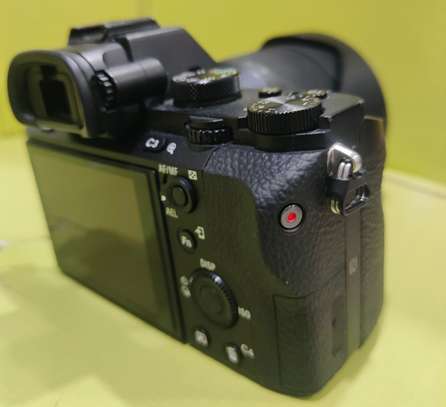 Sony Alpha A7 ii objectif 28-70mm image 2