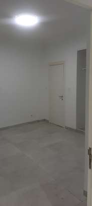 APPARTEMENT A LOUER AU POINT E image 3