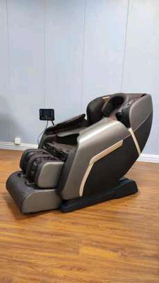 Fauteuil massant haut de gamme pour détente et bien-être image 3