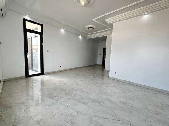 Appartement f4 à louer aux almadies image 4