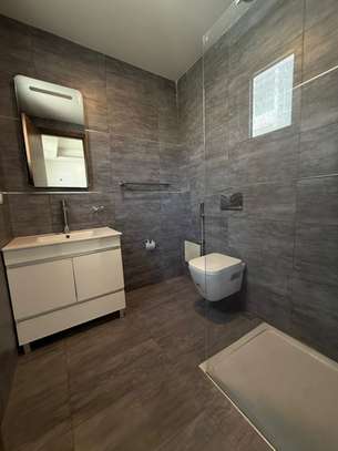 A louer à Fann Mermoz, grand appartement image 12