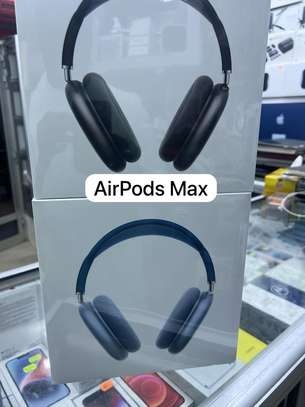 AirPod max image 1