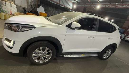 Hyundai Tucson diesel 2019 full options image 11