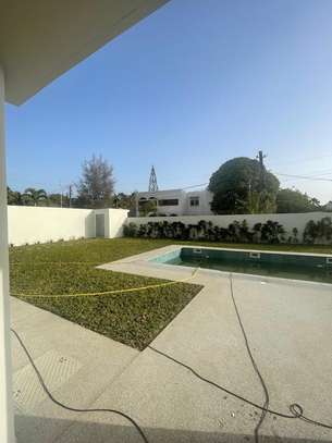 Villa neuve plein pied Fann image 14