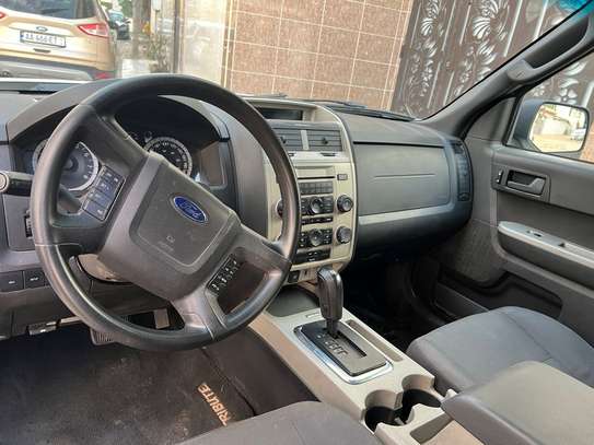 FORD ESCAPE 2011 image 9