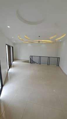 DUPLEX A LOUER A LA SICAP FOIRE image 7