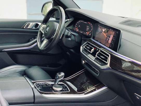 BMW X5 M50i 2021 image 7