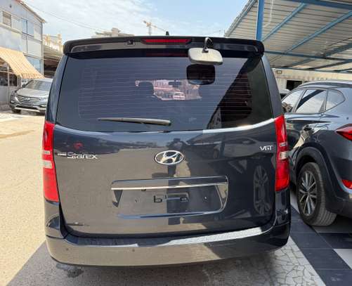 Hyundai Starex  2017 image 12