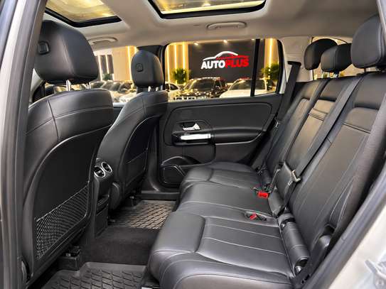 Mercedes GLB250 2021 image 8