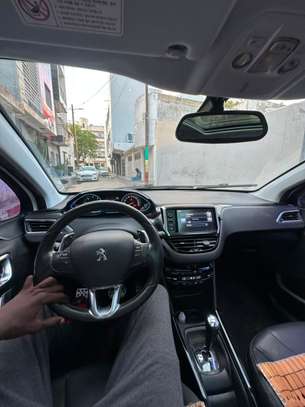 PEUGEOT 2008 image 2