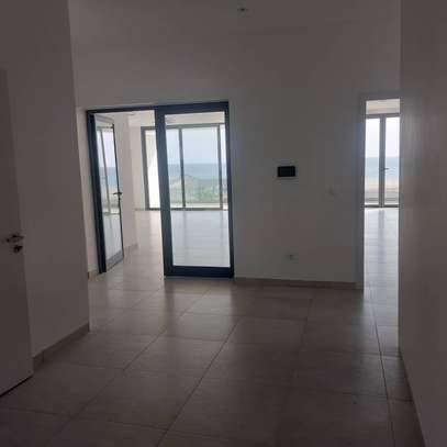 Appartement neuf à louer sur la corniche des Almadies image 2