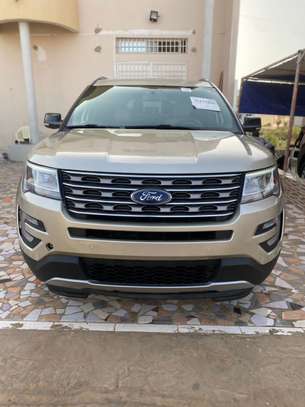 Ford Explorer XLT 2017 image 4